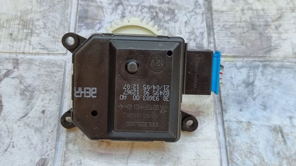 Silniczek klapki nawiewu – Skoda Fabia Mk1 (6Y) (1999-2007)