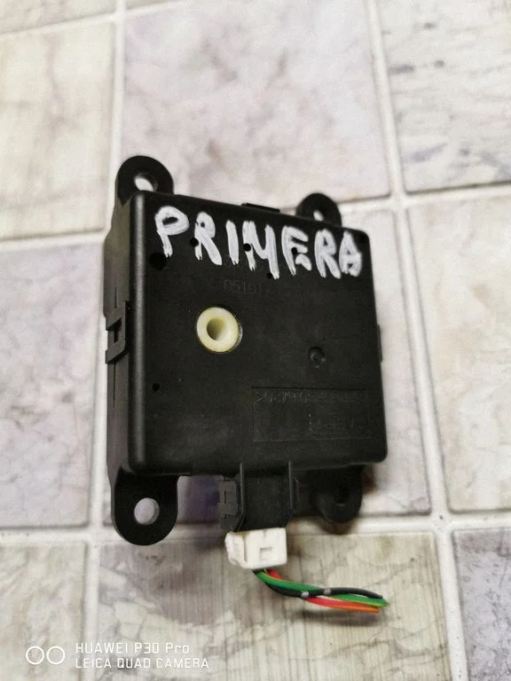 Air flap motor/actuator – Nissan Primera (2002-2007)
