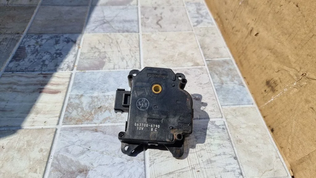 Air flap motor/actuator 0637006790
