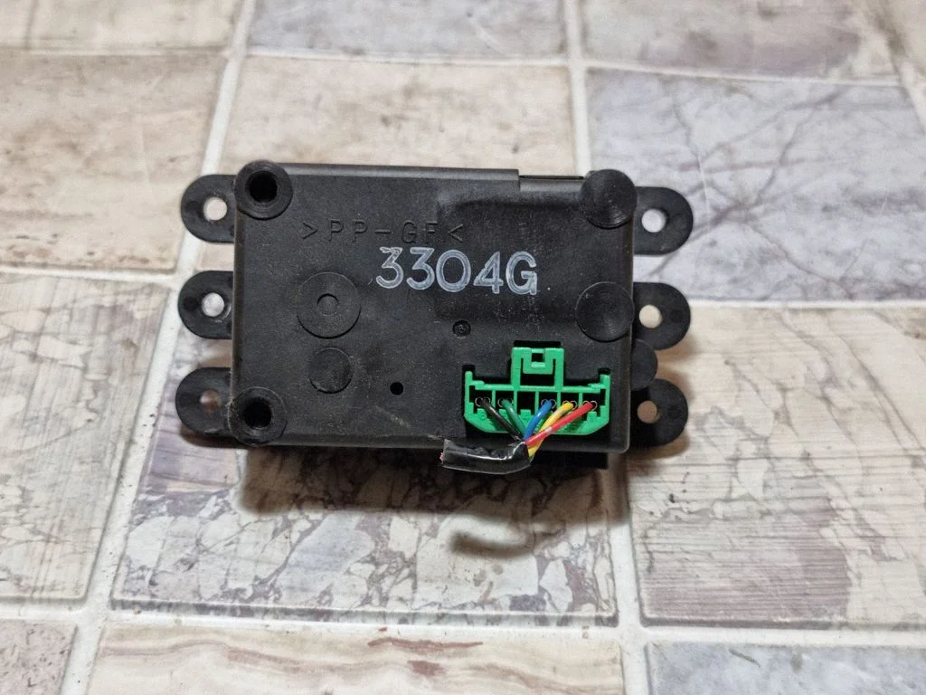 Gaisa aizvara motoriņš/aktuators 3304G