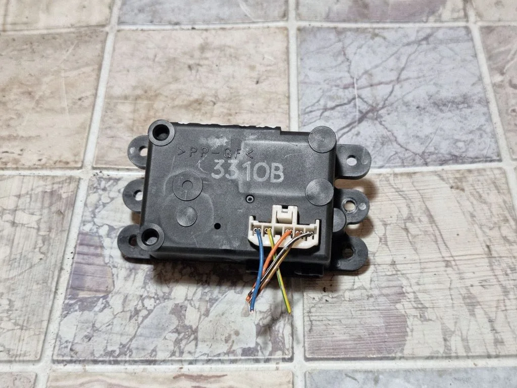 Gaisa aizvara motoriņš/aktuators 3310B