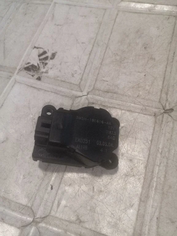 Air flap motor/actuator – Ford Focus C-MAX (2003-2010)