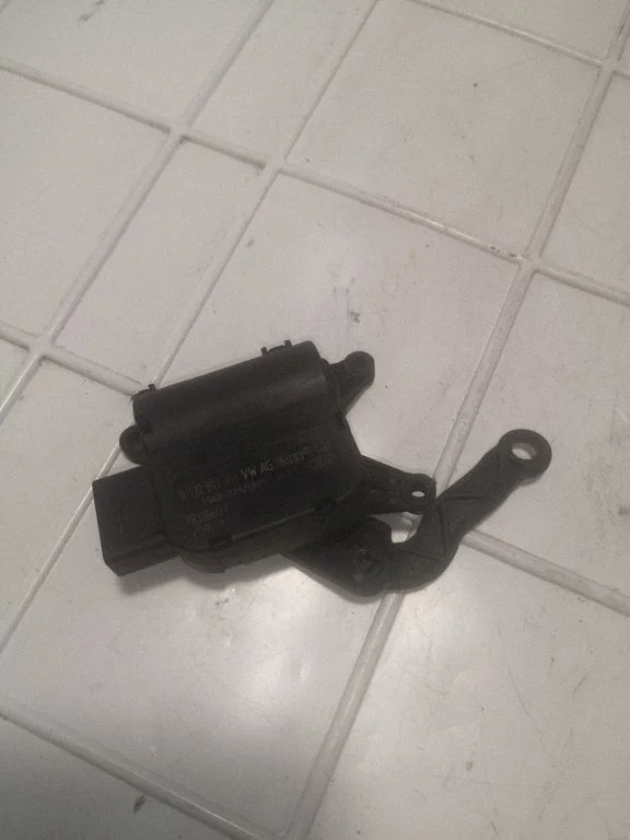 Air flap motor/actuator 1K0907511B