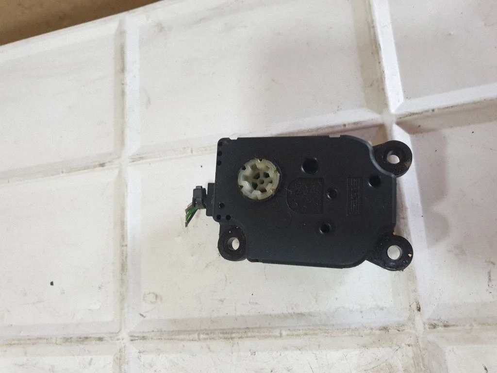 Air flap motor/actuator 3M5H19E616AB