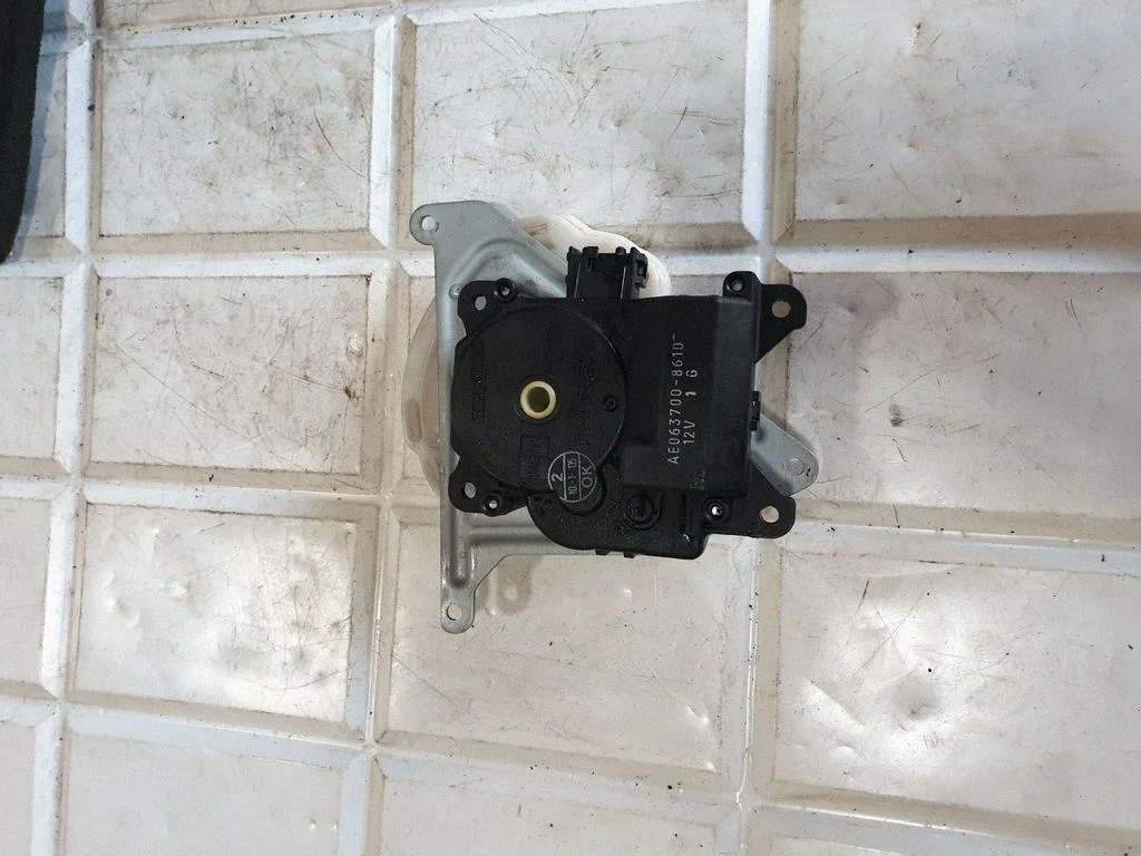 Air flap motor/actuator AE0637008610
