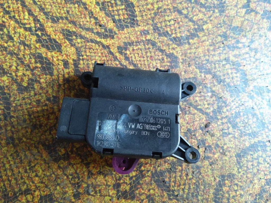 Air flap motor/actuator – Audi A3 S3 8P (2003-2012)
