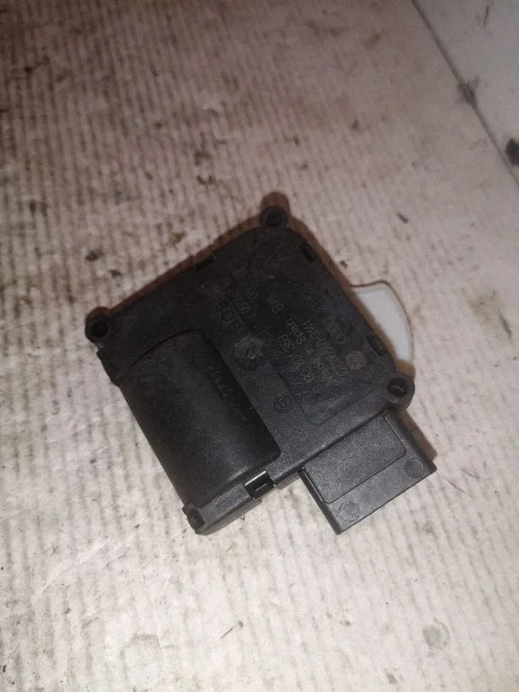 Air flap motor/actuator 0132801359