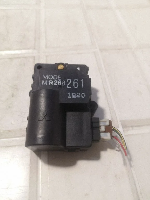 Air flap motor/actuator – Volvo S40, V40 (1995-2004)