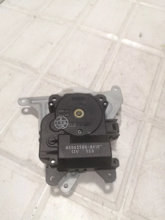 Air flap motor/actuator AE0637008610