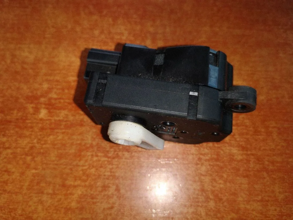 Õhuklapi mootor / ajam – Land Rover Range Rover Sport L320 (2005-2013)