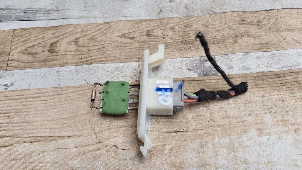 Heater blower motor/fan resistor – Ford Transit Custom (2013-2023)