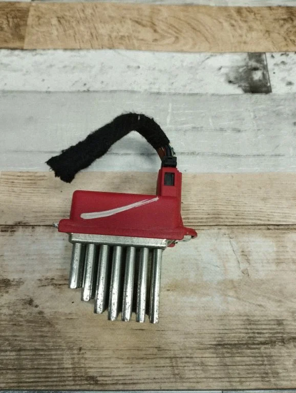 Heater blower motor/fan resistor 1J0907521