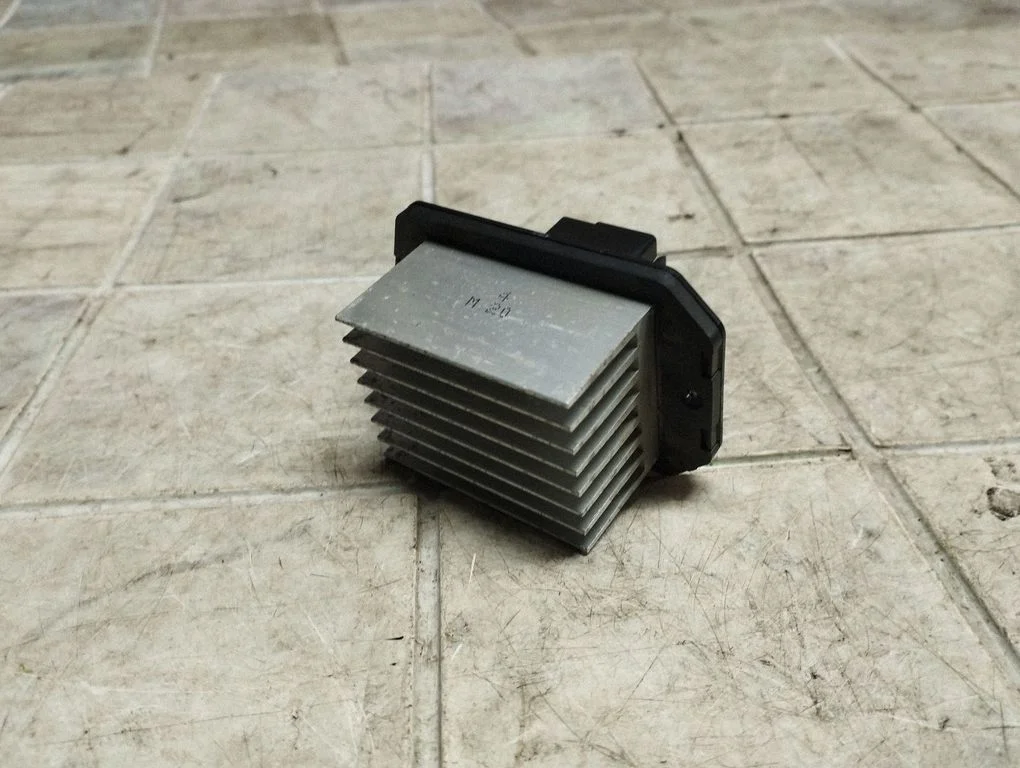 Heater blower motor/fan resistor – Subaru Outback (2009-2014)