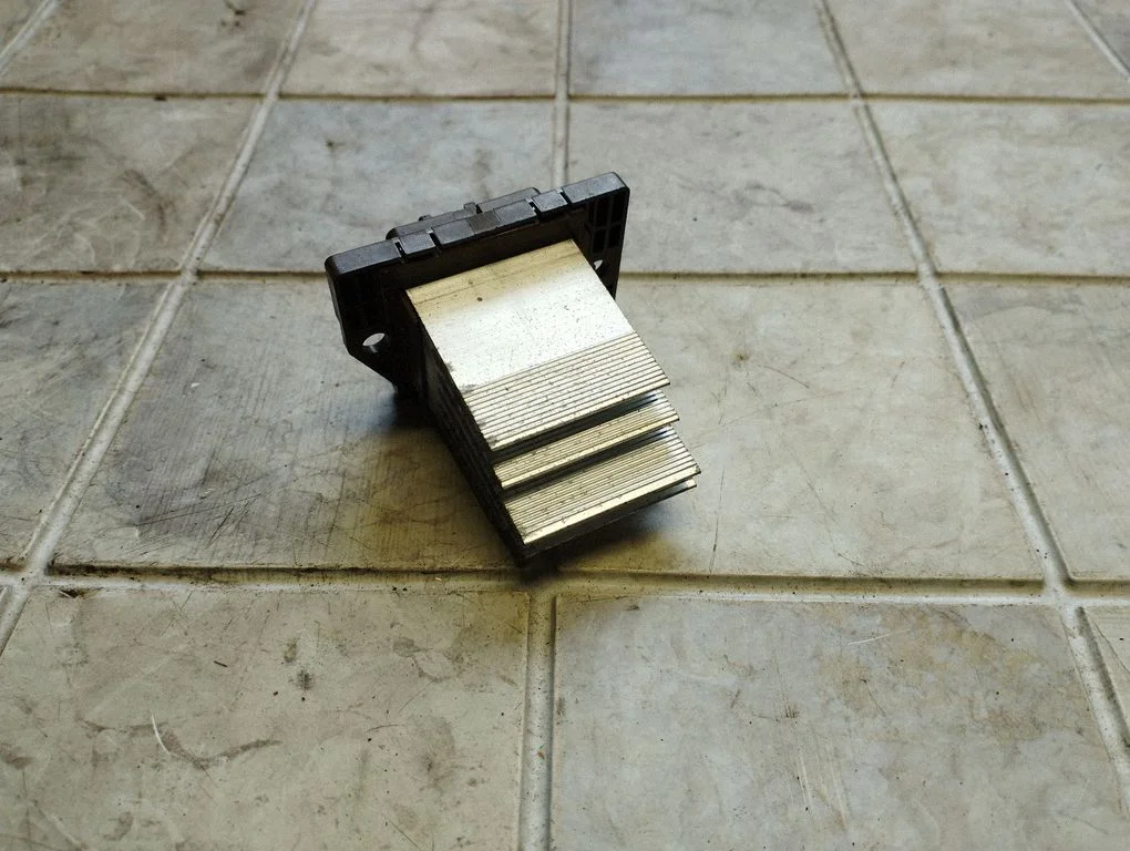 Heater blower motor/fan resistor