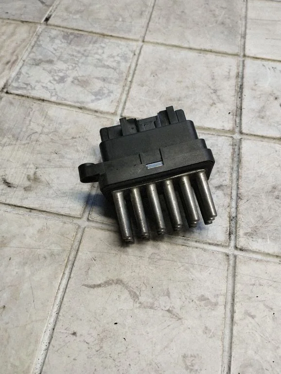 Heater blower motor/fan resistor 6G9T19E624AD