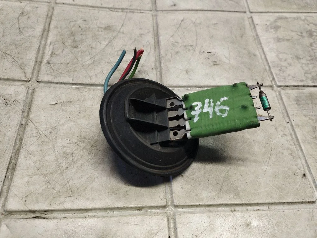 Krāsniņas ventilatora rezistors (reostats) – Skoda Fabia Mk1 (6Y) (1999-2007)