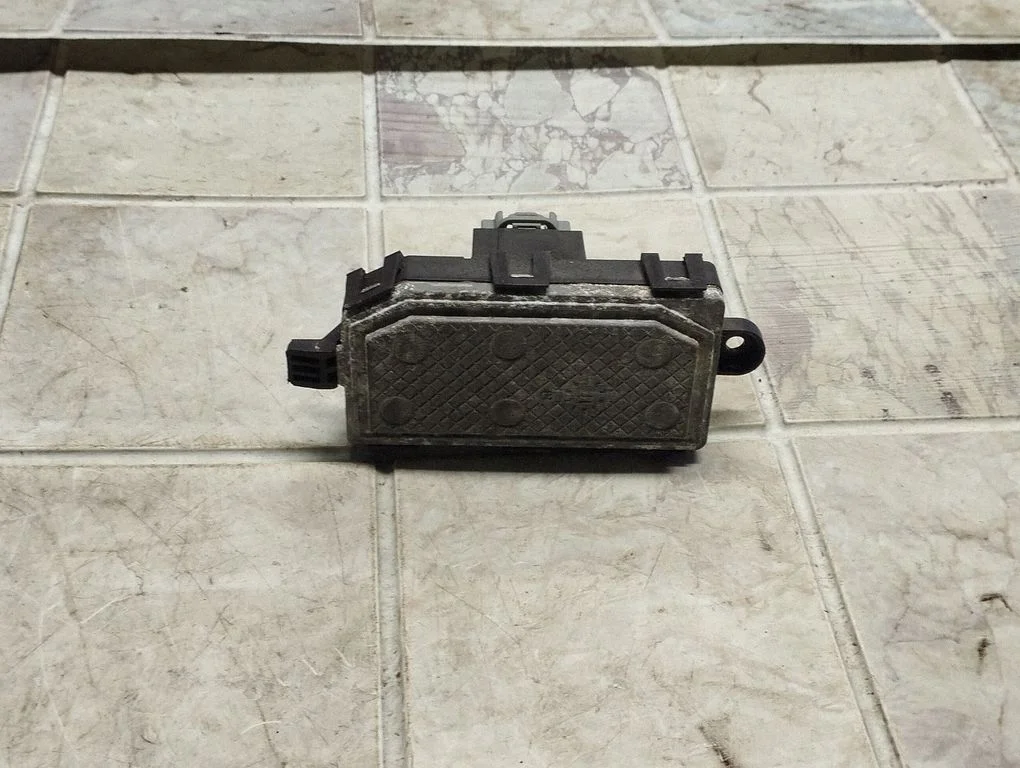 Rezystor dmuchawy 6G9T19E624DB