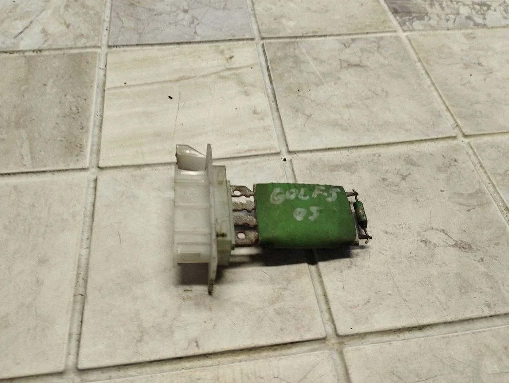Heater blower motor/fan resistor