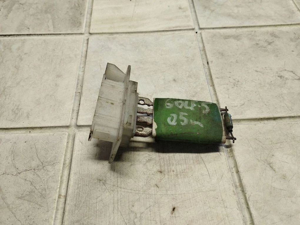 Heater blower motor/fan resistor