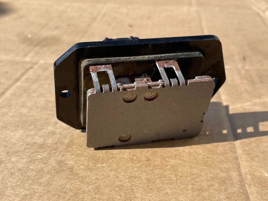 Heater blower motor/fan resistor – Toyota Yaris (2006-2011)