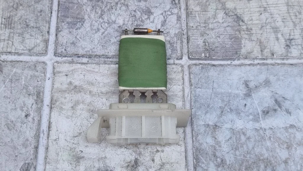 Krāsniņas ventilatora rezistors (reostats) 12380