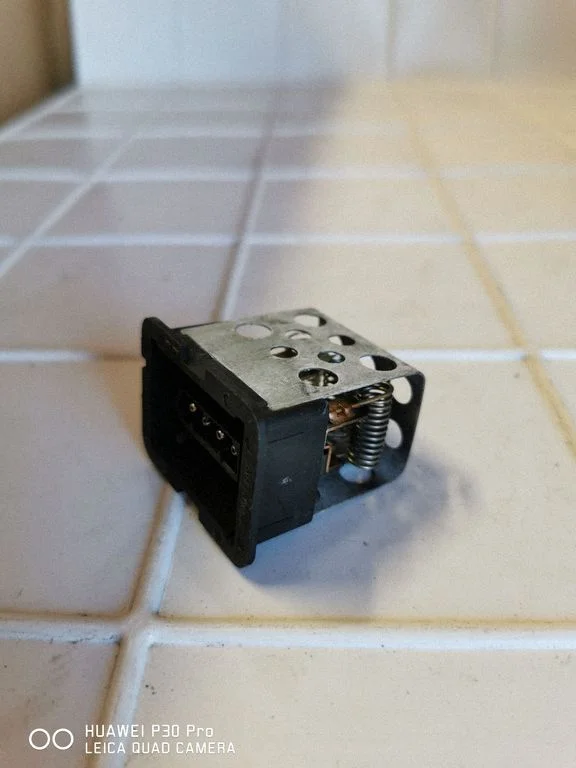 Heater blower motor/fan resistor 1688200197