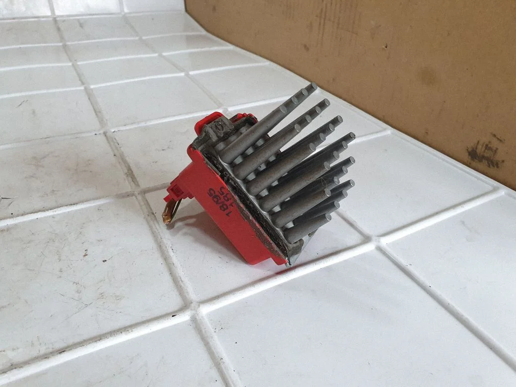Rezystor dmuchawy 5DS00646700