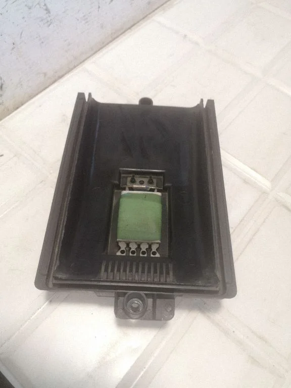 Heater blower motor/fan resistor