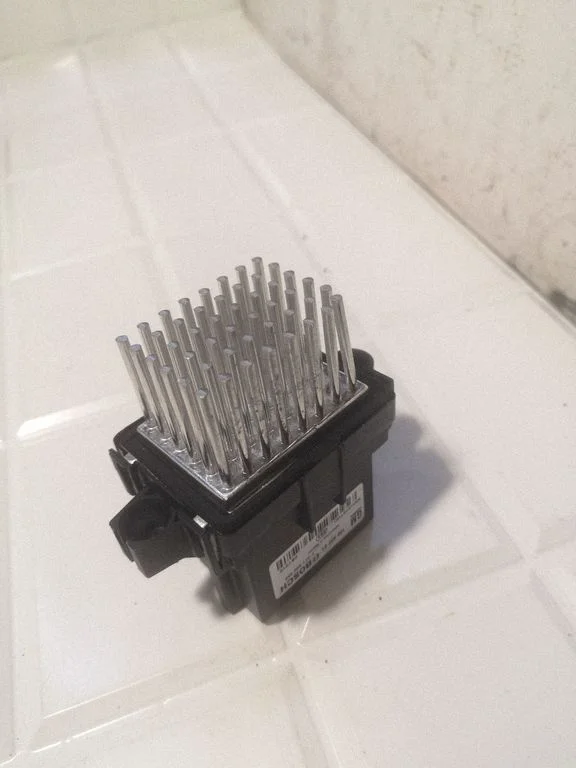 Heater blower motor/fan resistor – Opel Insignia A (2008-2017)