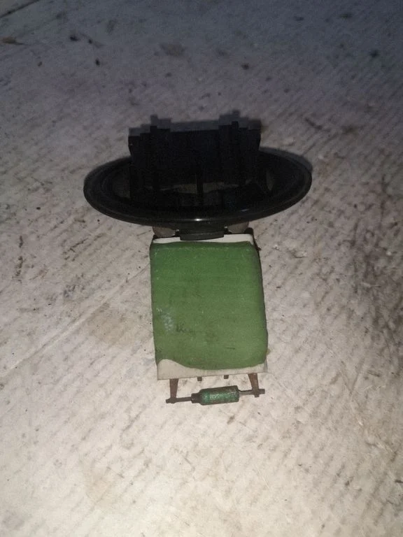Krāsniņas ventilatora rezistors (reostats) 12375