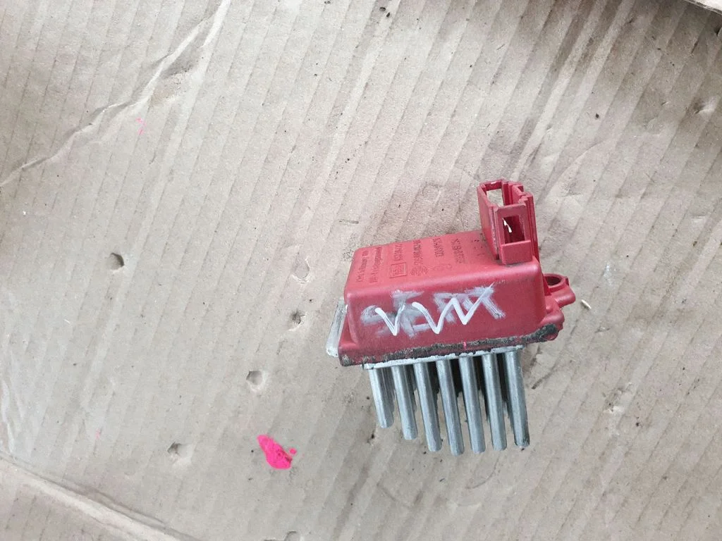 Heater blower motor/fan resistor 1J0907521
