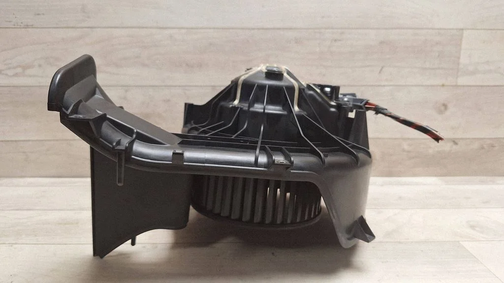 Heater fan/blower 985852T