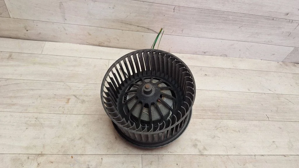 Heater fan/blower – Volvo V50 (2004-2007)