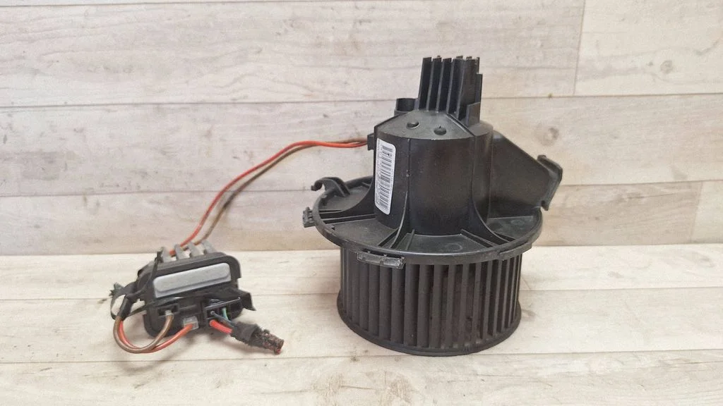 Krāsniņas ventilators/pūtējs – Opel Zafira B (2005-2014)
