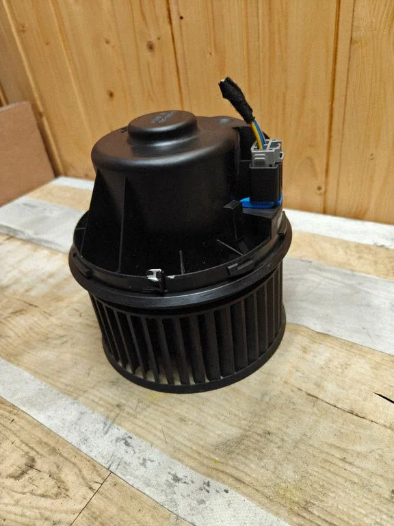 Heater fan/blower 7G9T18456CA