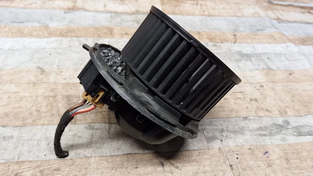 Heater fan/blower F995749D