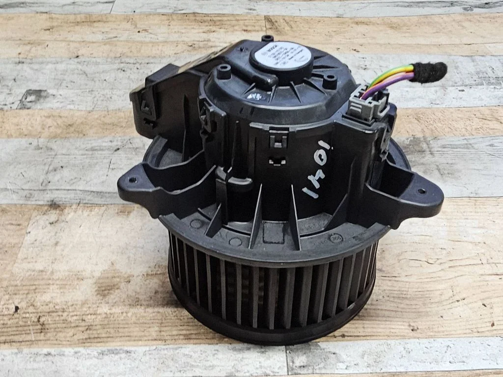 Heater fan/blower BK2T18456AA