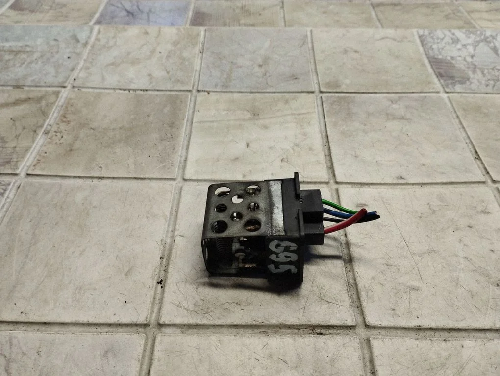Heater blower motor/fan resistor – Opel Astra G (1998-2009)