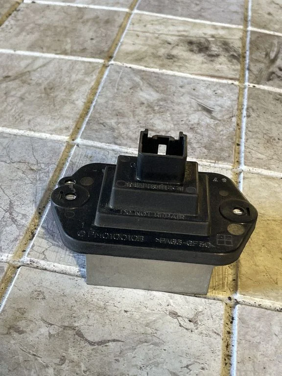 Heater blower motor/fan resistor – Mazda 6 (2002-2008)