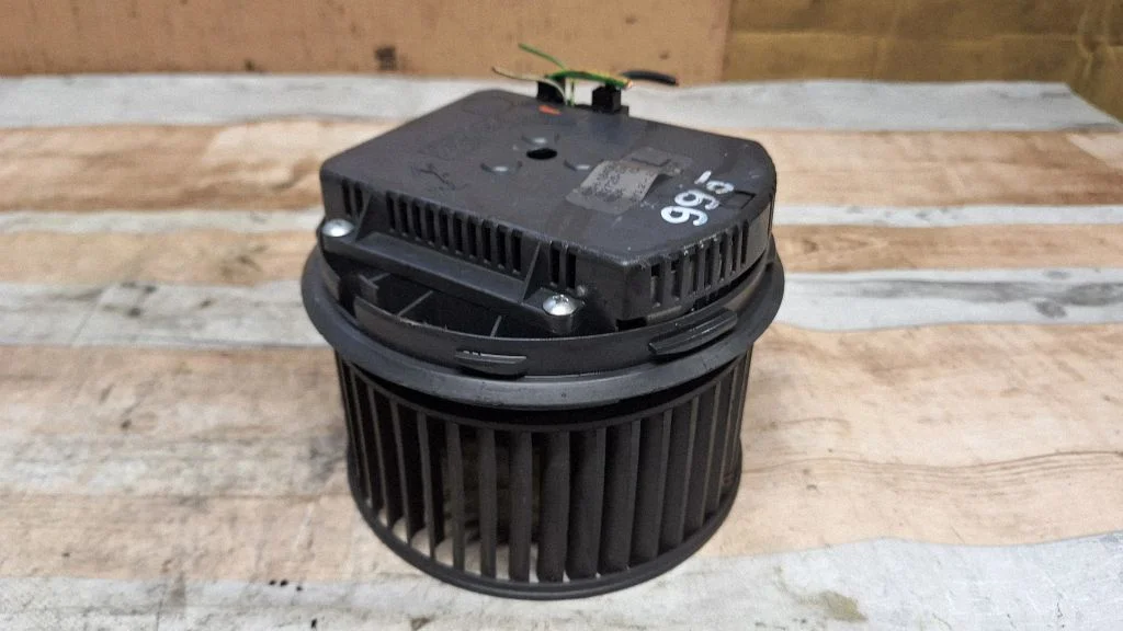Heater fan/blower – Volvo V50 (2004-2007)