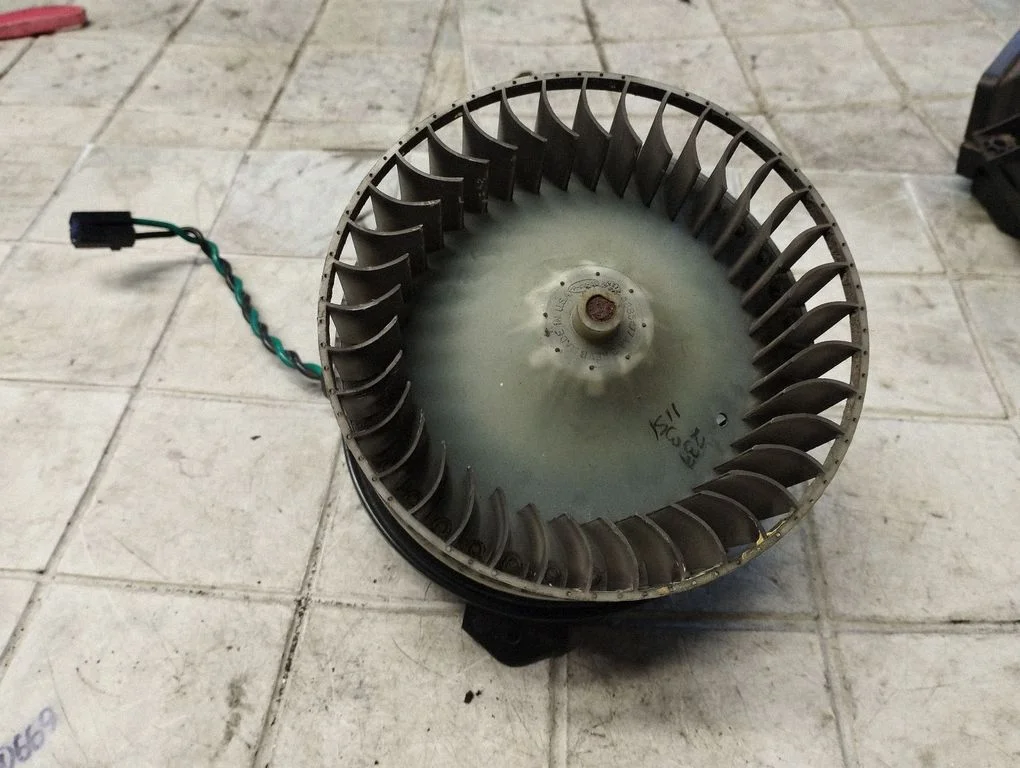 Salongipuhur AY1661000346