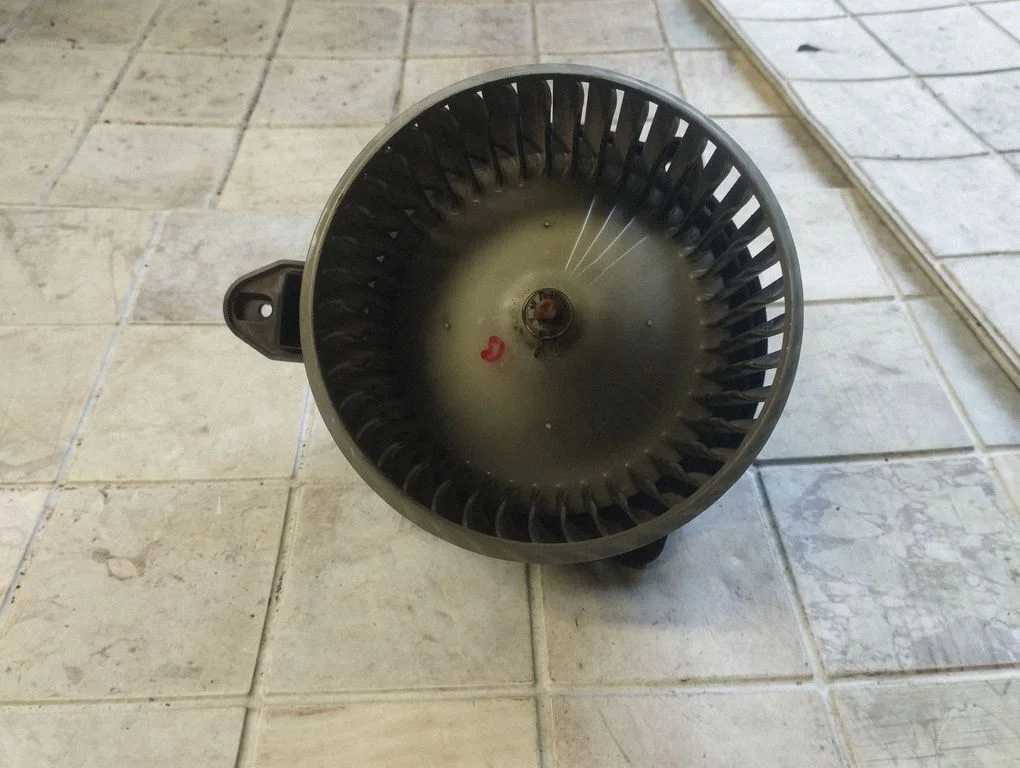 Salongipuhur 4B1820021B