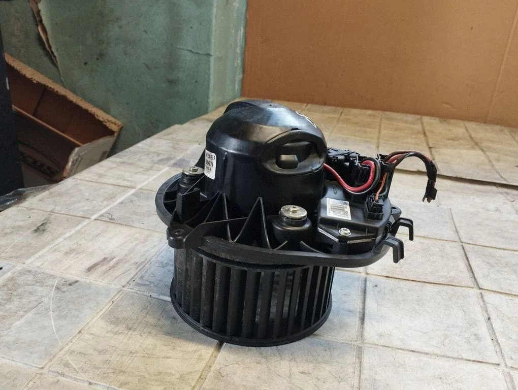 Heater fan/blower – Mercedes-Benz R-Class W251 (2005-2013)