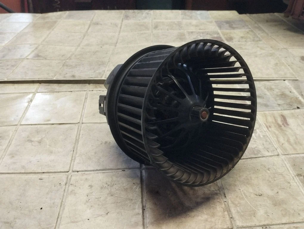 Heater fan/blower – Ford Focus C-MAX (2003-2010)