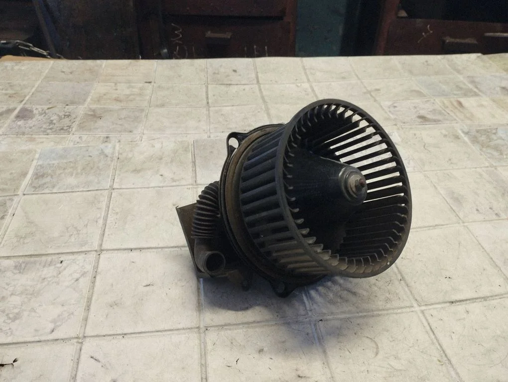 Krāsniņas ventilators/pūtējs