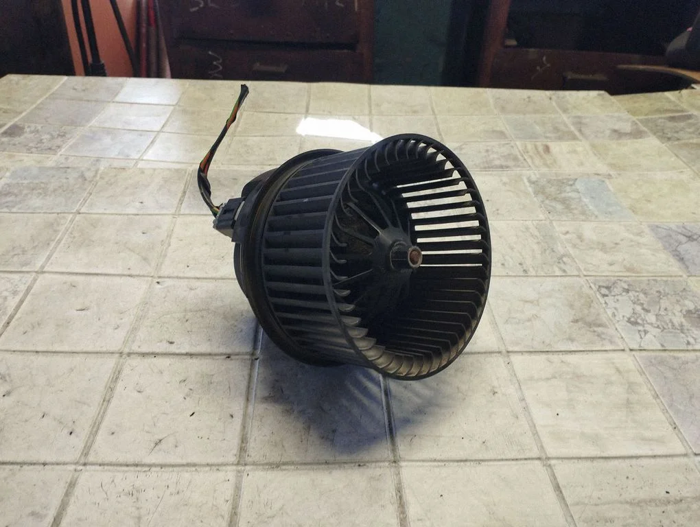 Heater fan/blower 1736007101
