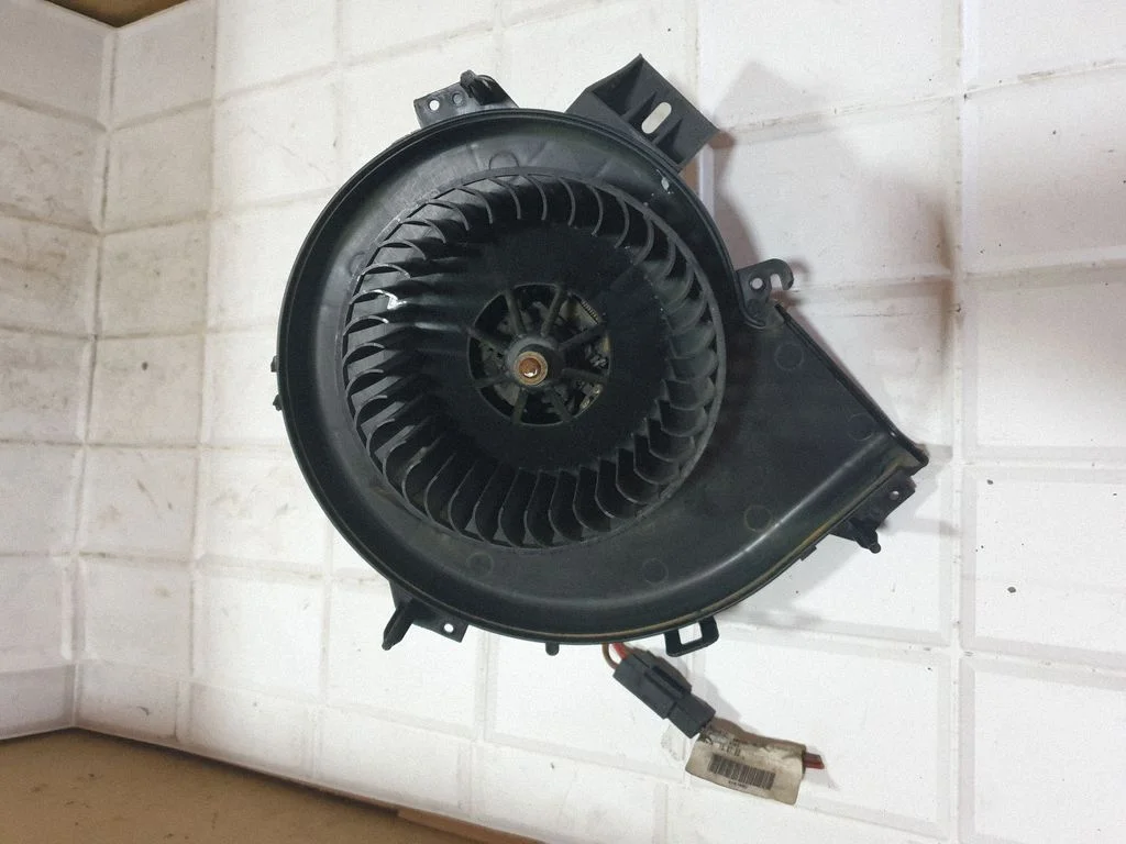 Heater fan/blower 033814L0