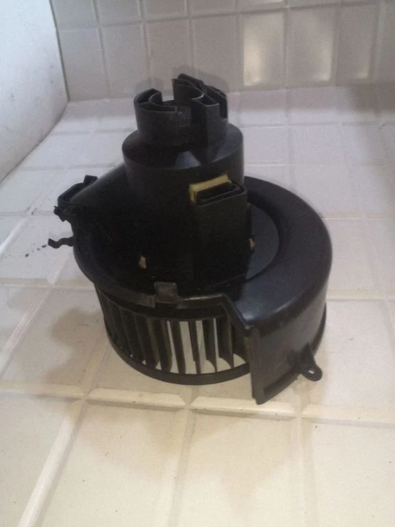 Krāsniņas ventilators/pūtējs – Opel Astra G (1998-2009)