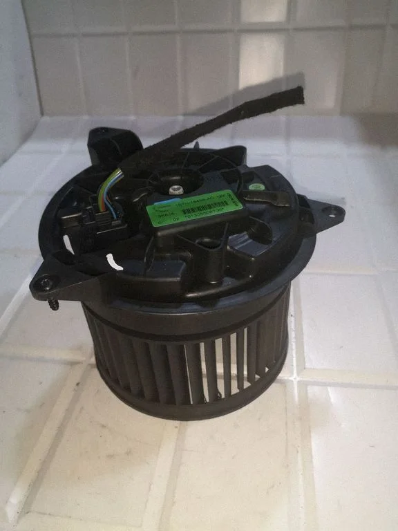 Krāsniņas ventilators/pūtējs 1S7H18456AC
