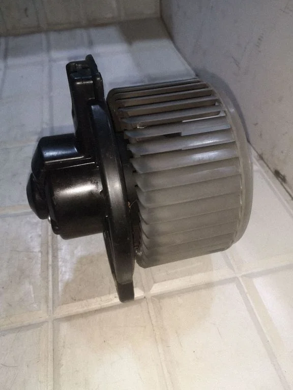 Heater fan/blower – Toyota Yaris Verso (1999-2005)